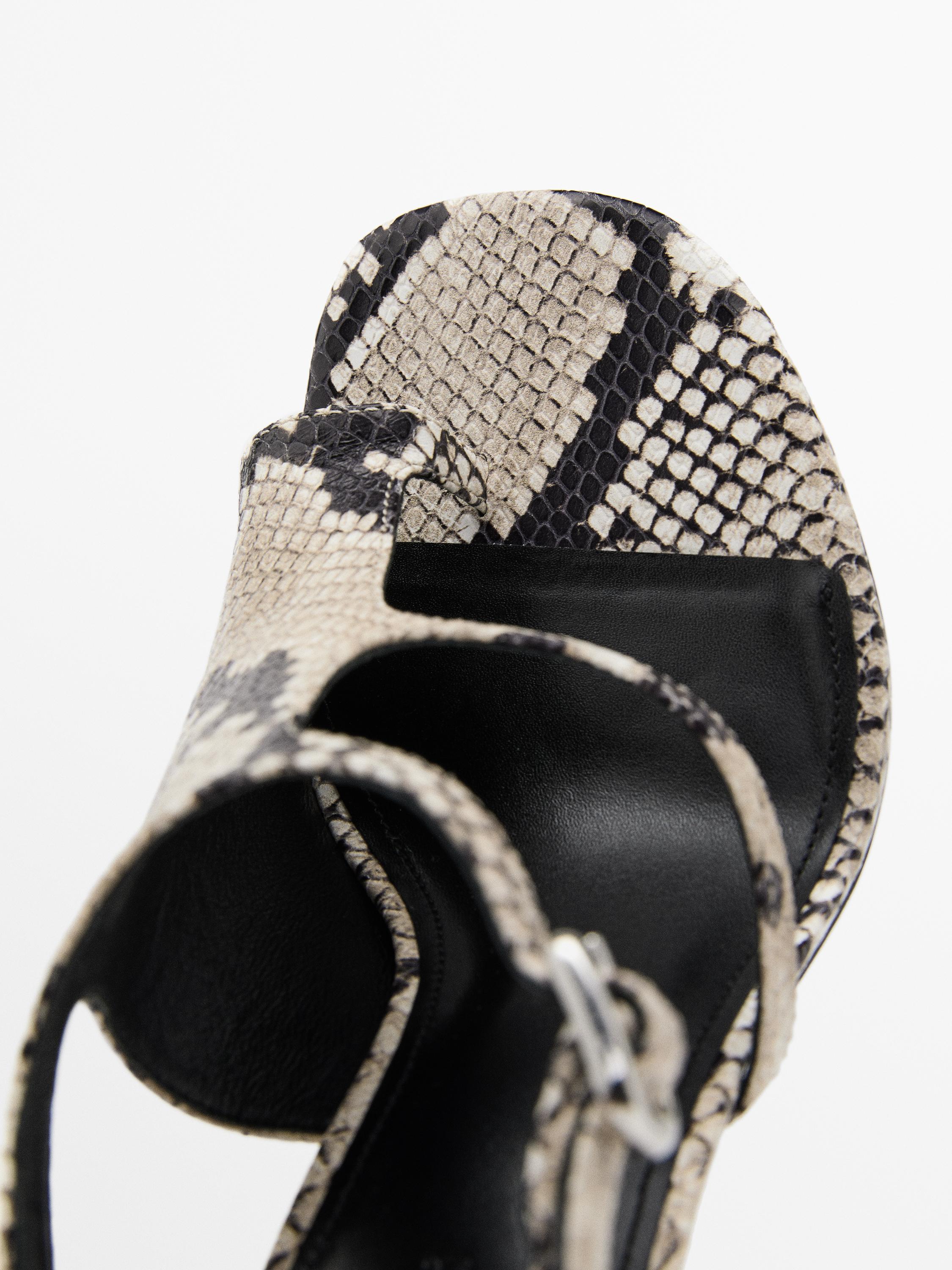 Sandales talon imprimé asymétrique